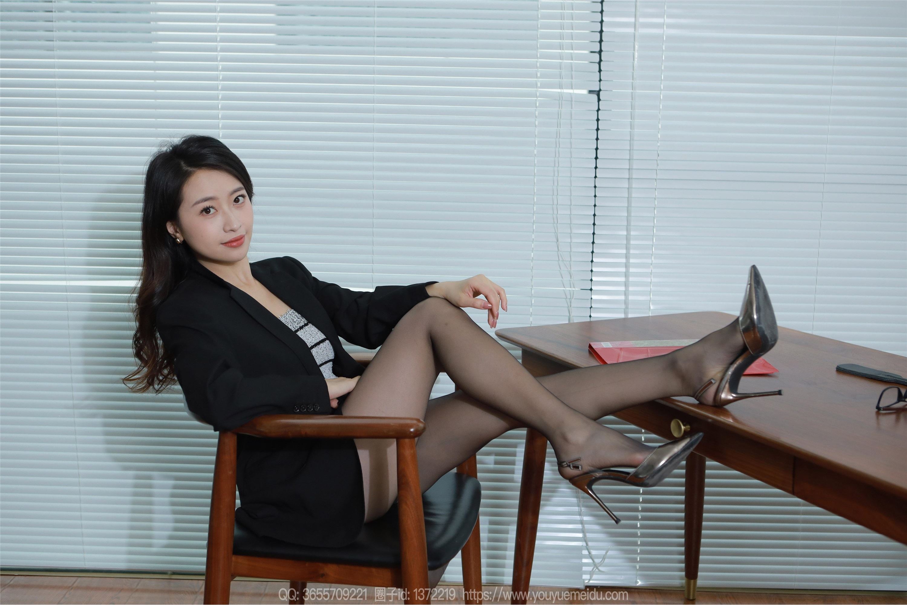 IESS异思趣向  2024.03.04 丝享家 1678 小婕《眼镜OL（下）》